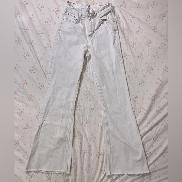 BDG Urban Outfitter Woman Flare Jeans - Picture 3 of 5